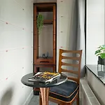 Freshly Renovated W Kitchen And Bathroom *