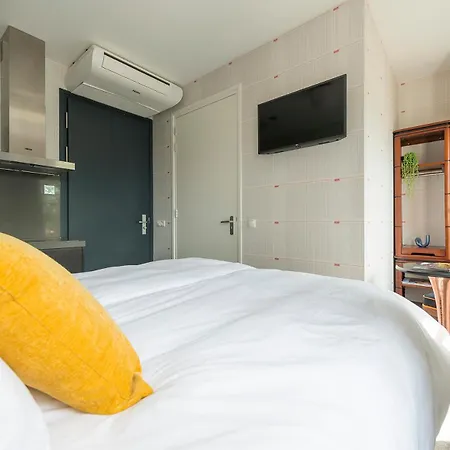 アパート Newly Renovated Apartment, Shower And Fast Wifi *