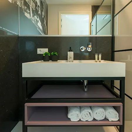 Newly Renovated Apartment, Shower And Fast Wifi ティルブルグ