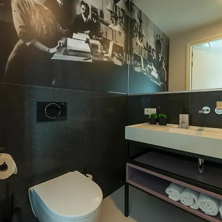 アパート Newly Renovated Apartment, Shower And Fast Wifi ティルブルグ